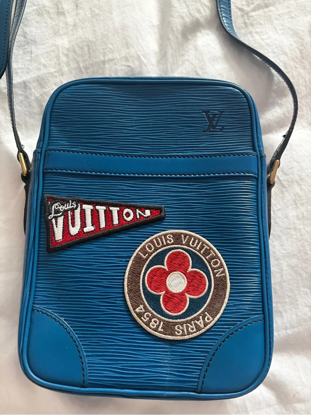 Louis Vuitton Blue Epi Leather crossbody Messenger Bag with Patch Accents